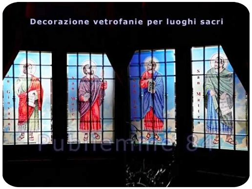 Decorazione di vetrate con immagini di Chiesa Decorazione di serrande con immagini sacre