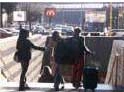Volantinaggio hand to hand presso le uscite metro Voalntinaggio a mano presso le metropolitane di Roma